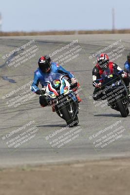 media/Nov-26-2023-TrackDaz (Sun) [[64ad8cfd8f]]/Mock Race/Outside Grapevine/